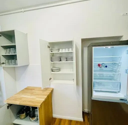 Zentrales Apartment Mit Grosser Terrasse
